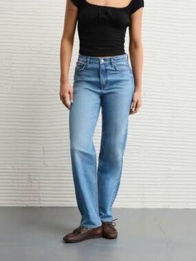 American Eagle High-Waisted Baggy Jean